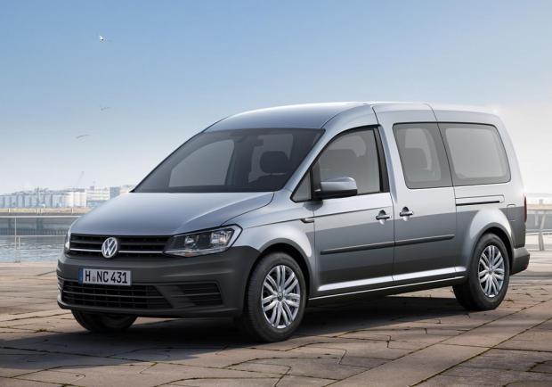 Nuovo Volkswagen Caddy Maxi tre quarti anteriore