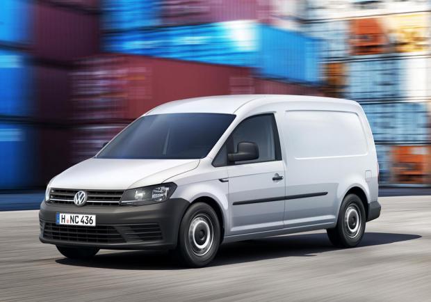 Nuovo Volkswagen Caddy Maxi van tre quarti anteriore