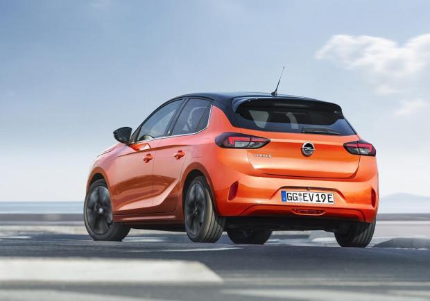 Opel Corsa elettrica, benzina o diesel: quale conviene? 02
