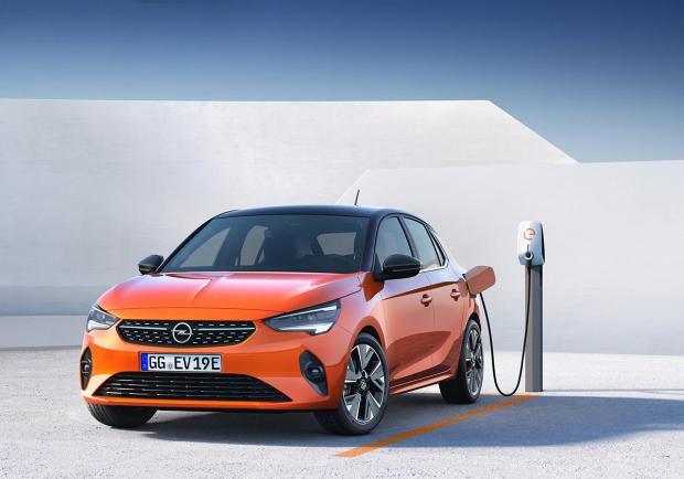 Opel, tutta la gamma elettrificata entro il 2024 01