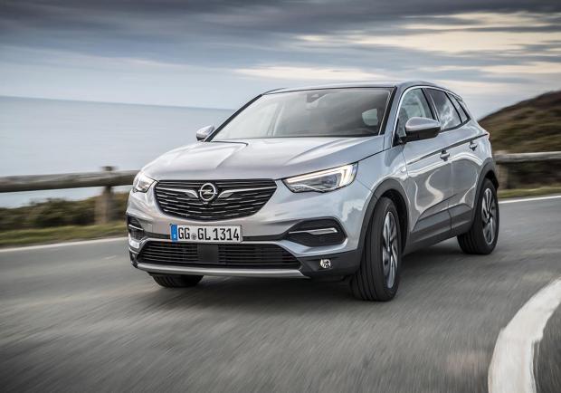 Opel, tutti i nuovi servizi OpelConnect 01