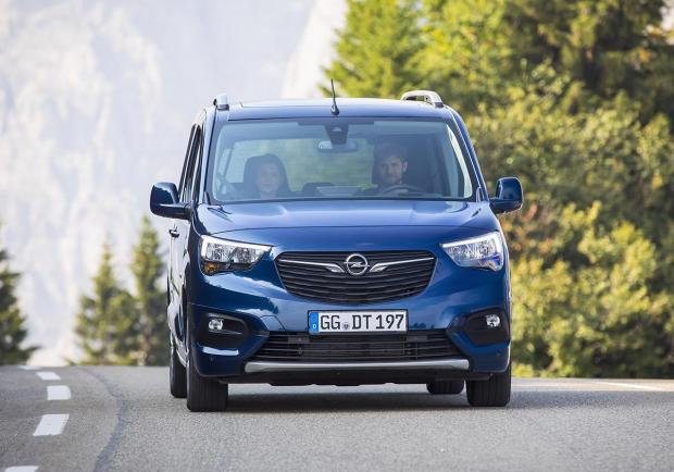 Opel, tutti i nuovi servizi OpelConnect 03