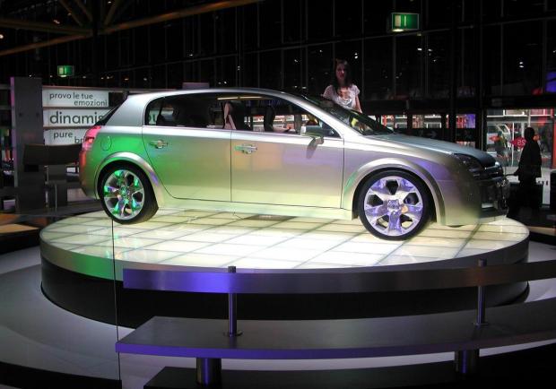 Opel Signum 4