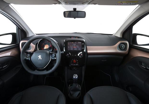 Peugeot 108 interni