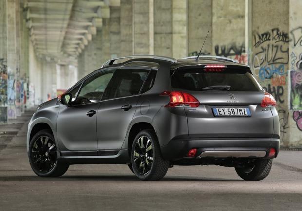 Peugeot 2008 Black Matt Limited Edition tre quarti posteriore