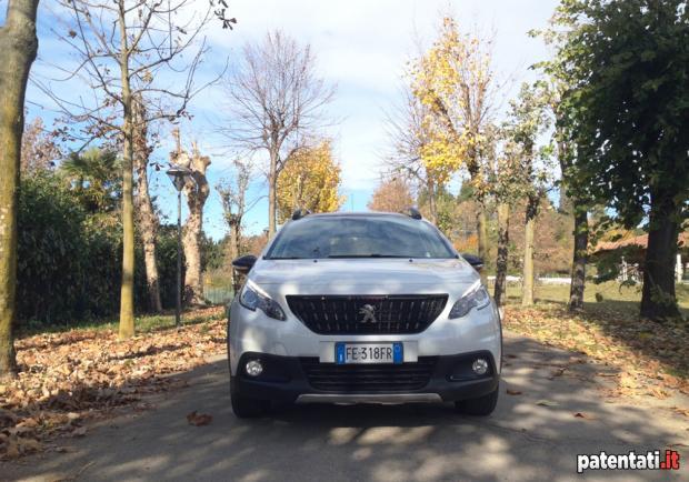 Peugeot 2008 1.6 BlueHDi 120 GT Line anteriore