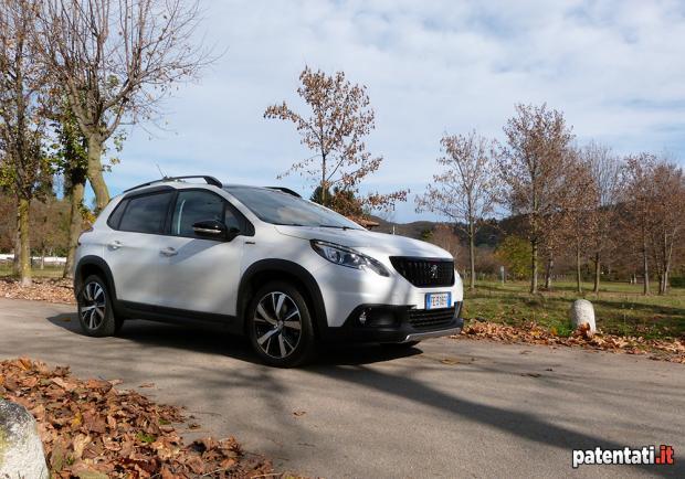 Peugeot 2008 1.6 BlueHDi 120 GT Line profilo