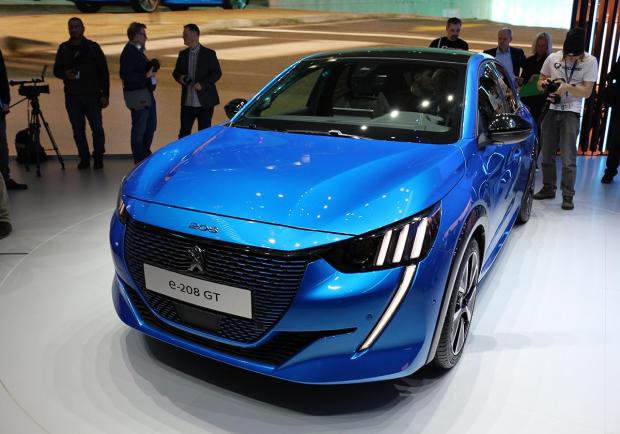 Peugeot 208, a Ginevra c'è anche la nuova e-208 02