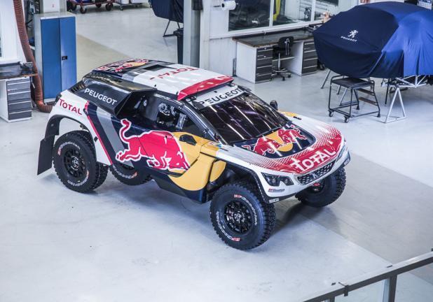 Peugeot 3008 DKR tre quarti anteriore