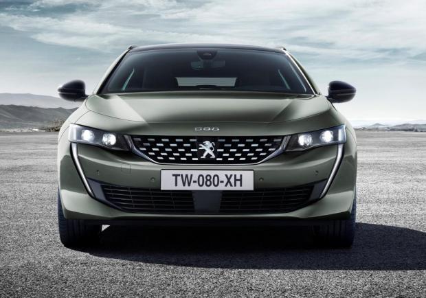 Peugeot 508 SW frontale