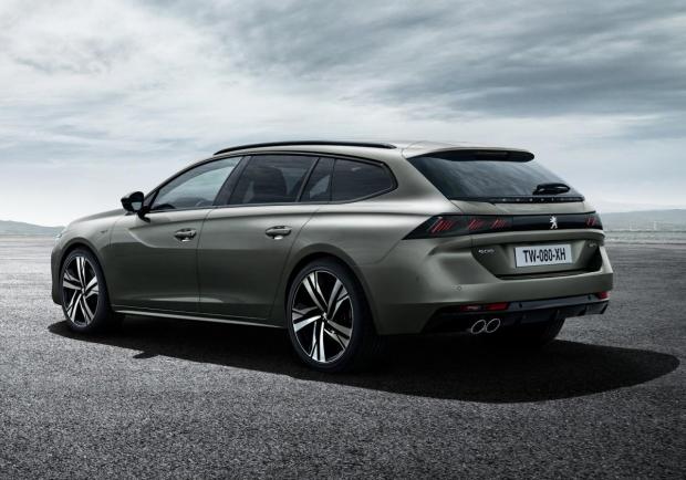 Peugeot 508 SW tre quarti posteriore