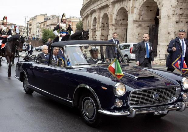 presidente della repubblica sulla lancia flaminia 2
