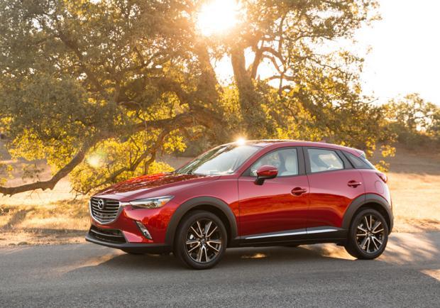 Prime immagini ufficiali Mazda CX-3 tre quarti anteriore