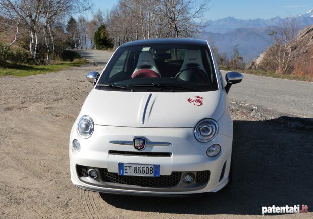 Prova Abarth 595 50° Anniversario dettaglio anteriore