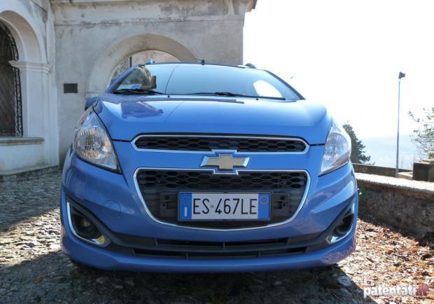 Prova Chevrolet Spark griglia anteriore