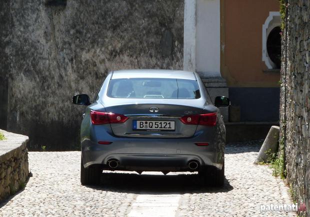 Prova Infiniti Q50 2.2d posteriore