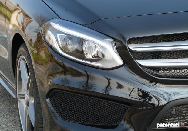 Prova Mercedes B200 CDI 4Matic dettaglio gruppi ottici