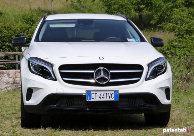 Prova Mercedes GLA 200 CDI Sport anteriore