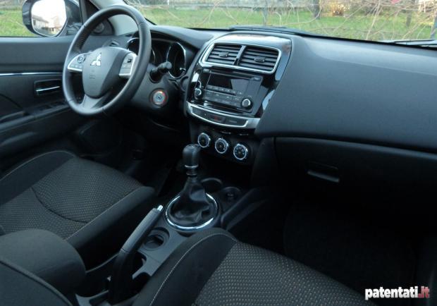 Prova Mitsubishi ASX 2WD interni