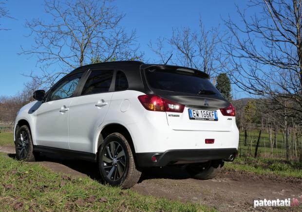 Prova Mitsubishi ASX 2WD tre quarti posteriore