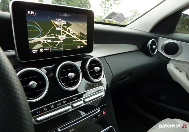 Prova nuova Mercedes C 220 BlueTEC dettaglio display