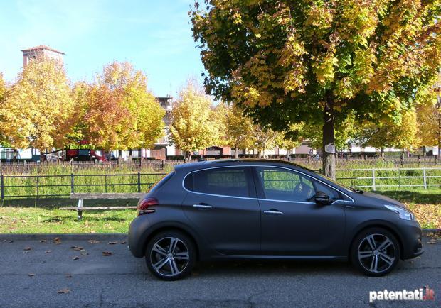 Prova Peugeot 208 1.6 BlueHDi 120 GT Line profilo