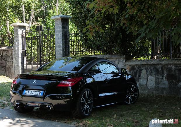 Prova Peugeot RCZ R sezione posteriore