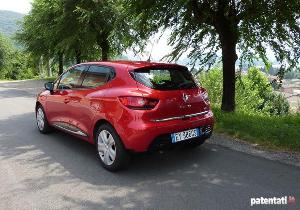 Prova Renault Clio 1.5 dCi 75 CV tre quarti posteriore