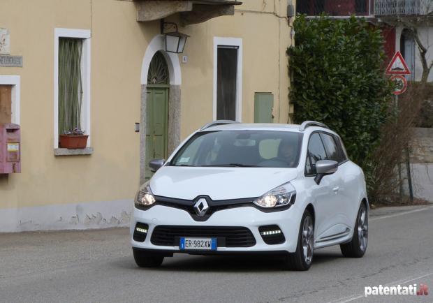 Prova Renault Clio Sporter 1.2 TCe 120 CV EDC GT su strada