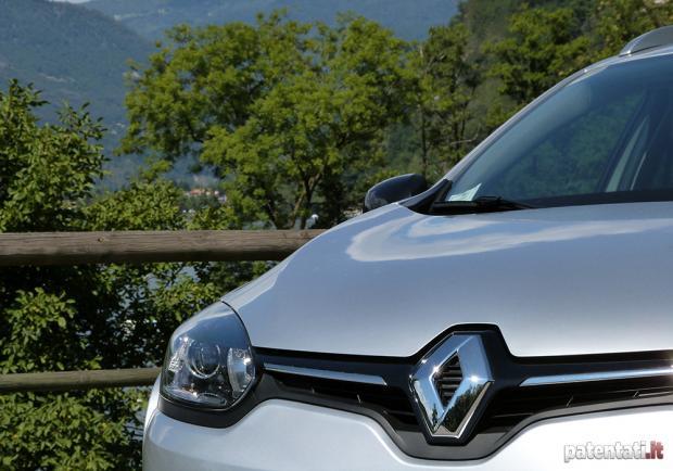 Prova Renault Mégane 1.5 dCi 110 CV SporTour dettaglio anteriore