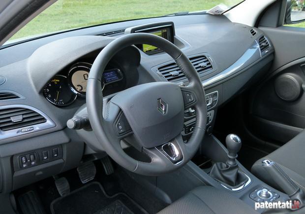 Prova Renault Mégane 1.5 dCi 110 CV SporTour interni