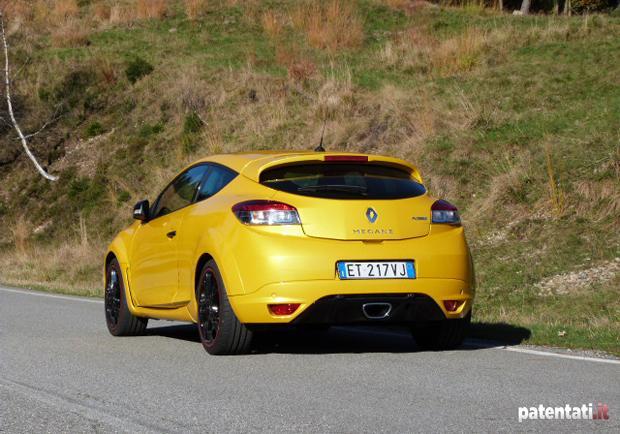 Prova Renault Mégane RS tre quarti posteriore lato sinistro