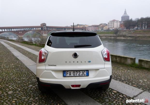 Prova Ssangyong Tivoli 1.6d posteriore