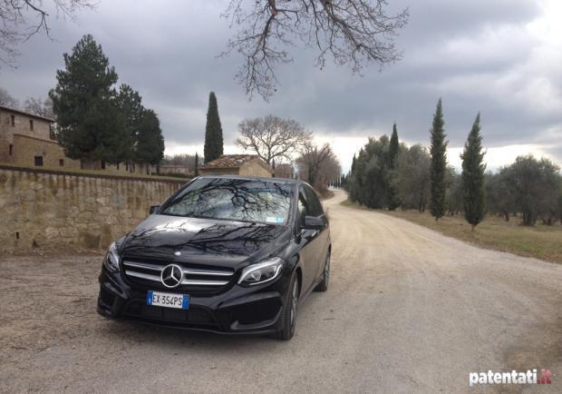 Prova su strada Mercedes B200 CDI 4Matic anteriore