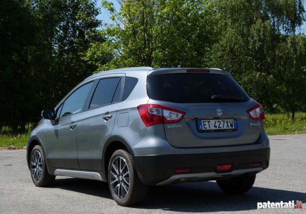 Prova Suzuki S-Cross 1.6 DDiS 4WD tre quarti posteriore