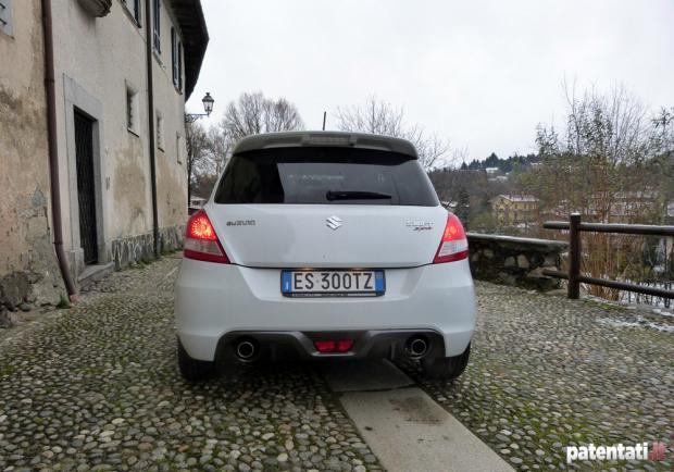 Prova Suzuki Swift Sport vista posteriore