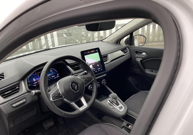 Renault Captur E-Tech interni