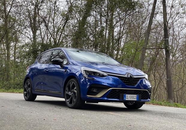 Renault Clio E-Tech Hybrid Engineered anteriore