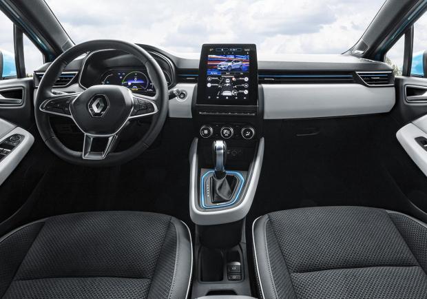 Renault Clio E-Tech Hybrid interni