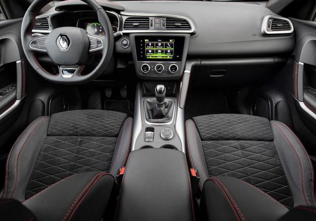 Renault Kadjar dCi 150 CV 4x4 Black Edition interni