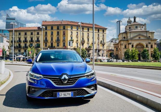 Renault Mégane E-Tech Plug-in Hybrid anteriore