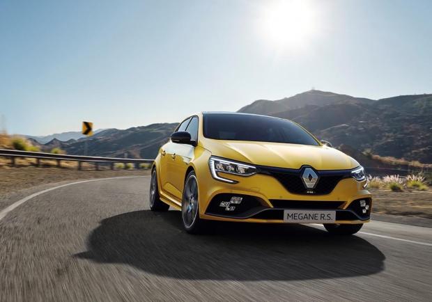 Renault Megane, nuovo design e motore ibrido plug-in E-TECH