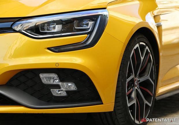 Renault Mégane RS Trophy fendinebbia