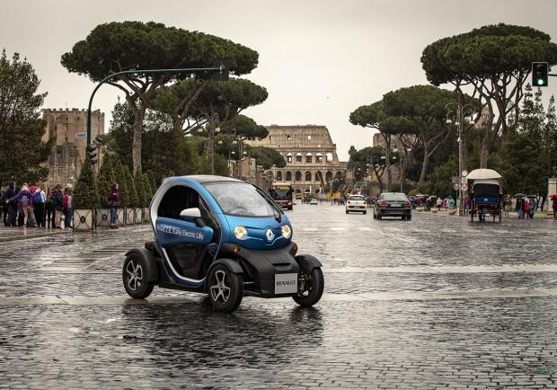 Renault, pioniere e leader della mobilità elettrica 03