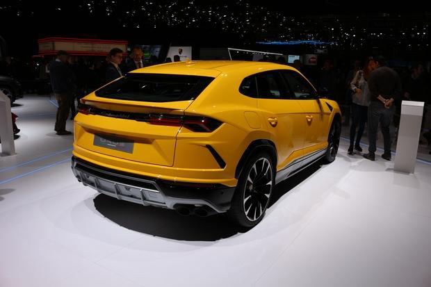 Salone di Ginevra 2018 Lamborghini Urus 5