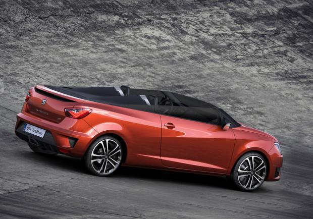 Seat Ibiza Cupster tre quarti posteriore