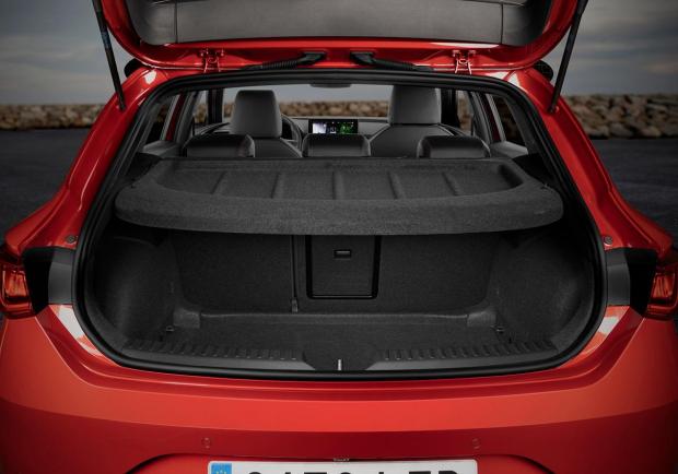 Seat, al via in Italia la prevendita della nuova Leon 06