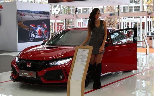 sexy ragazze Motor Show Bologna