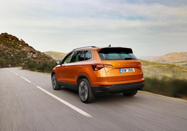 Skoda Karoq 2022 posteriore