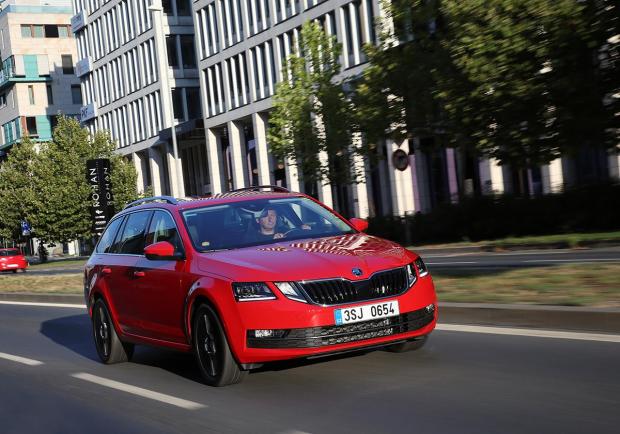 Skoda Octavia G-TEC, la wagon a metano 02